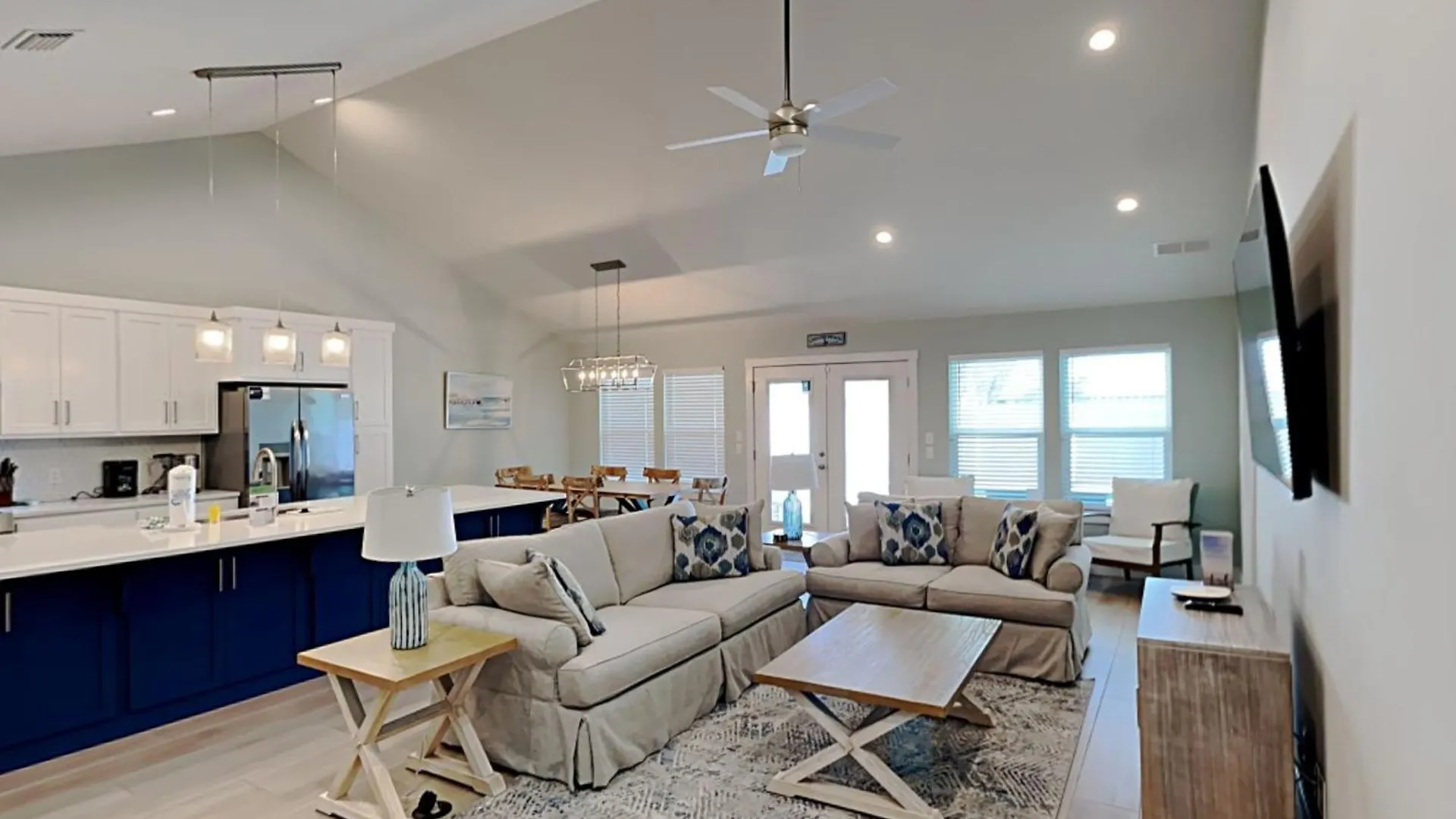 Laguna Breeze location
